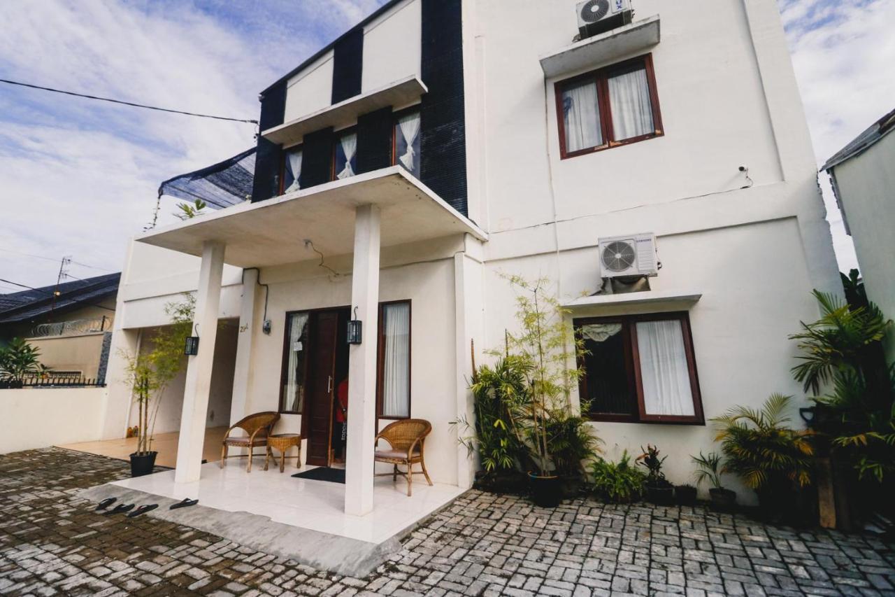 Reddoorz Near Jalan Gatot Subroto Medan Hotel Exterior photo